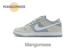 AR0778-110 Nike SB Dunk Low TRD “Summit White”