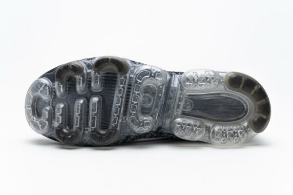 AJ6910-001 Nike Air Vapormax Flyknit 3 Black White - Image 3