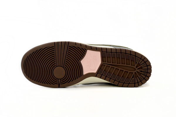 Yuto Horigome × Nike Dunk SB Low Champion Co Branding - Image 8